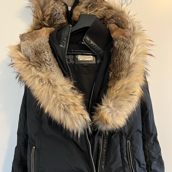 Mackage mid length down jacket - Picture 3 of 6